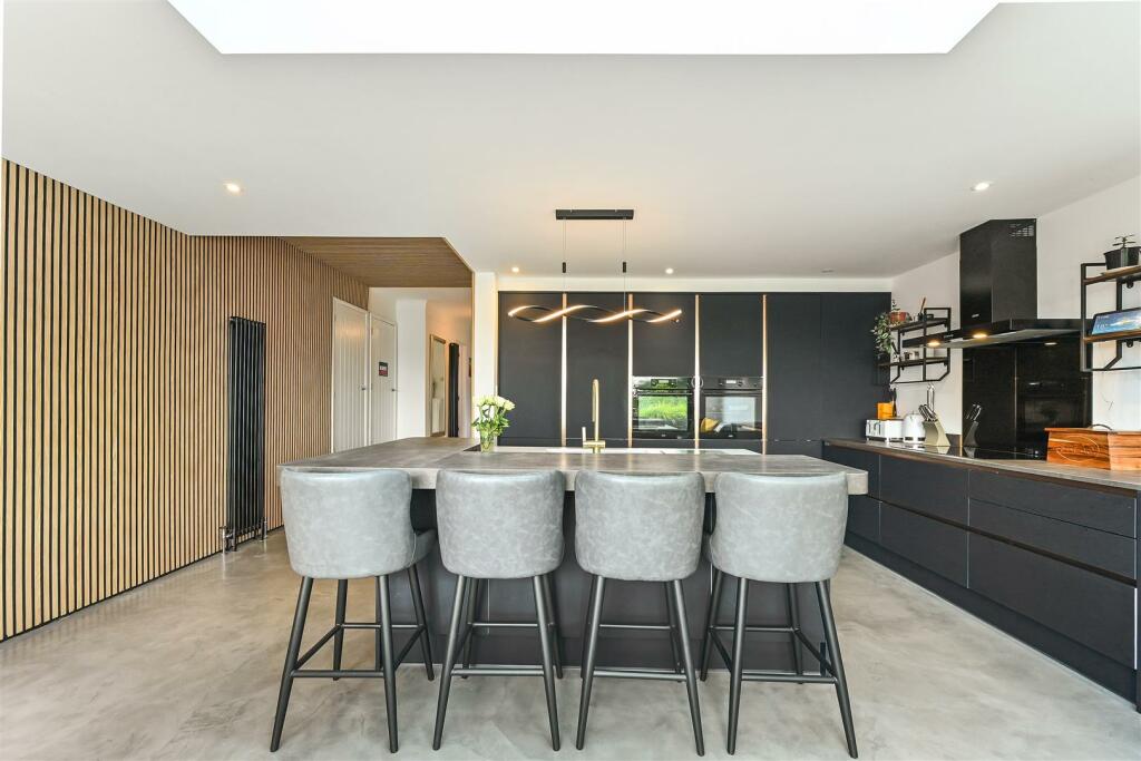 Breakfast Bar