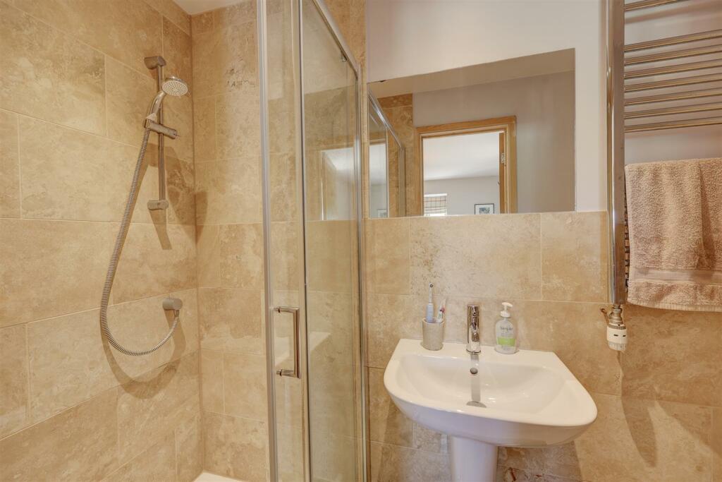 Bedroom 1 Ensuite