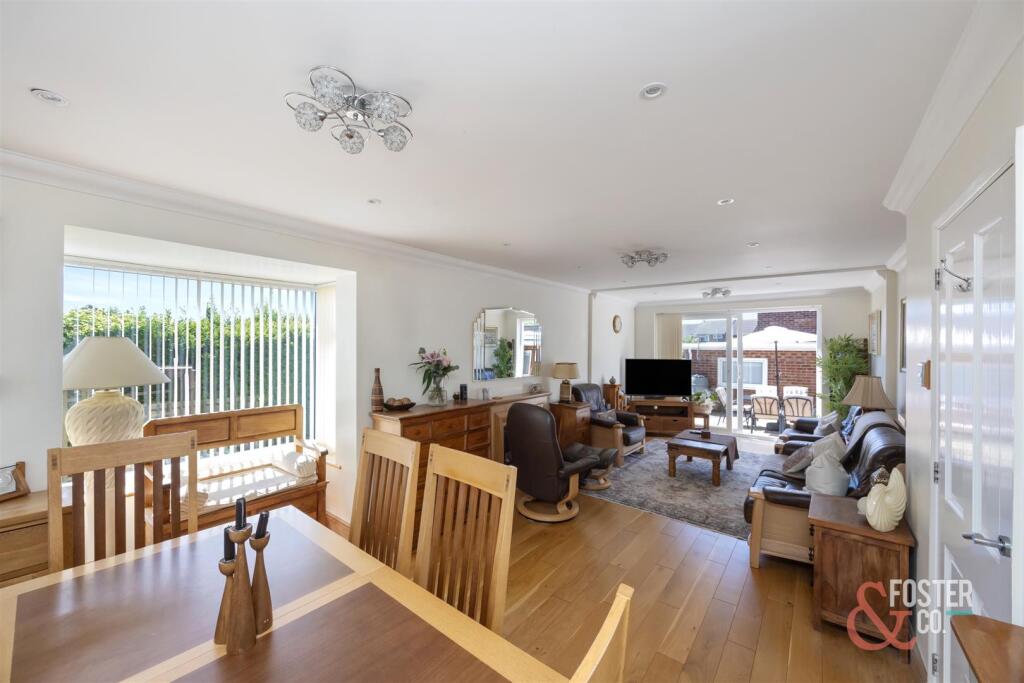 Woodland Avenue, 96-014.jpg