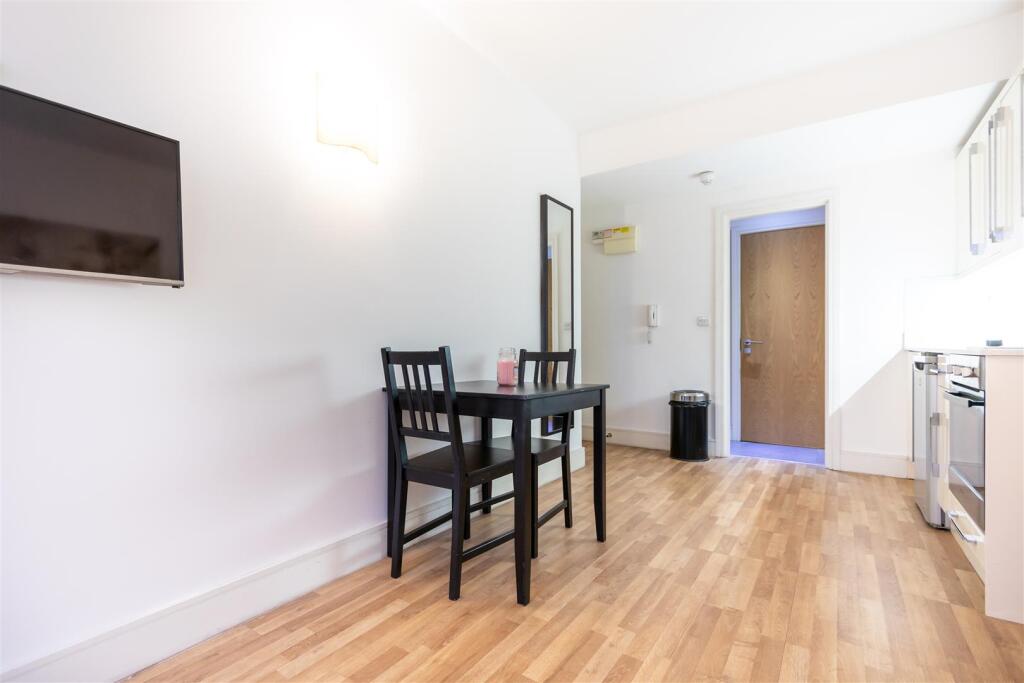 dining area and kitchen (1 of 1).jpg