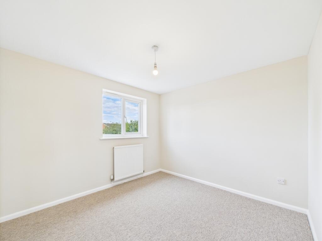 CAM01740G0-PR0422-STILL001