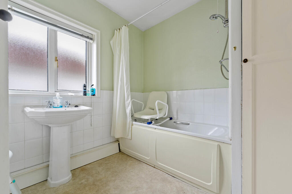 2 Knowsley Road, ...