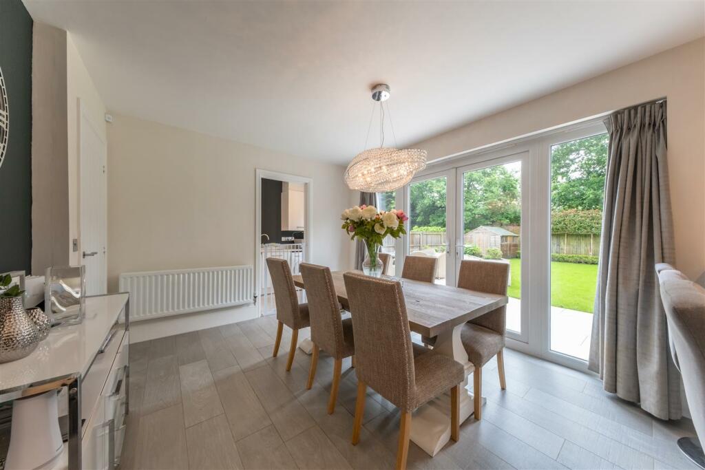 6 Stirling Close-005.jpg