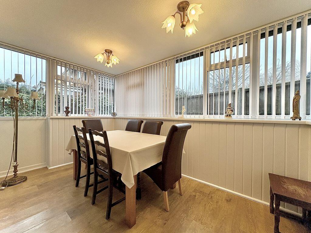 DINING ROOM/SIDE AREA
