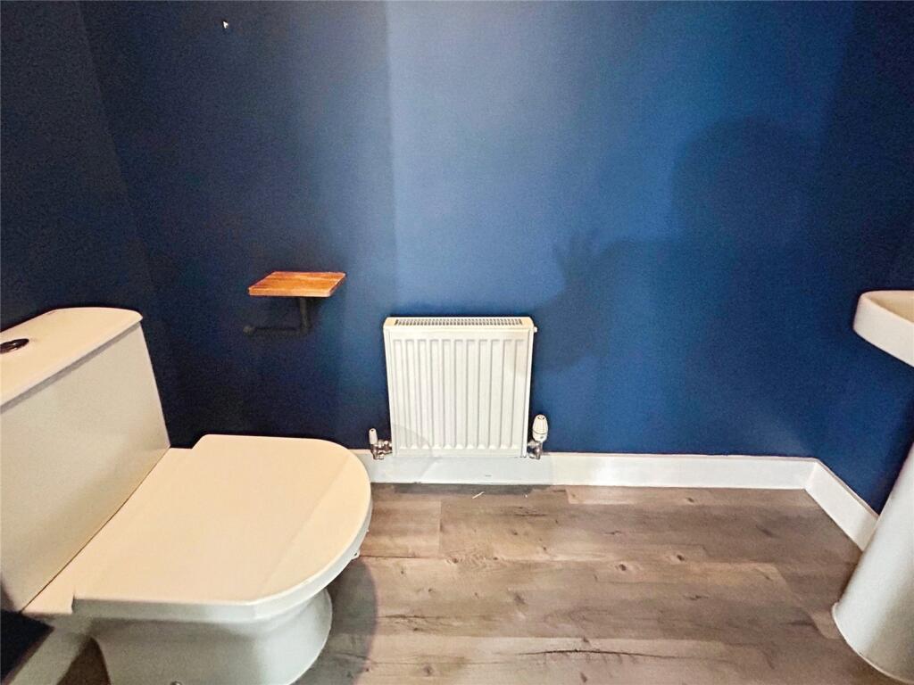 Cloakroom/Wc