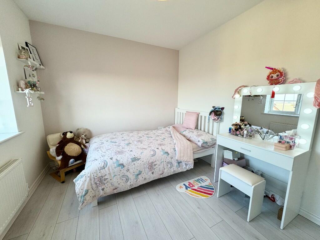 2ND FLOOR FRONT BED