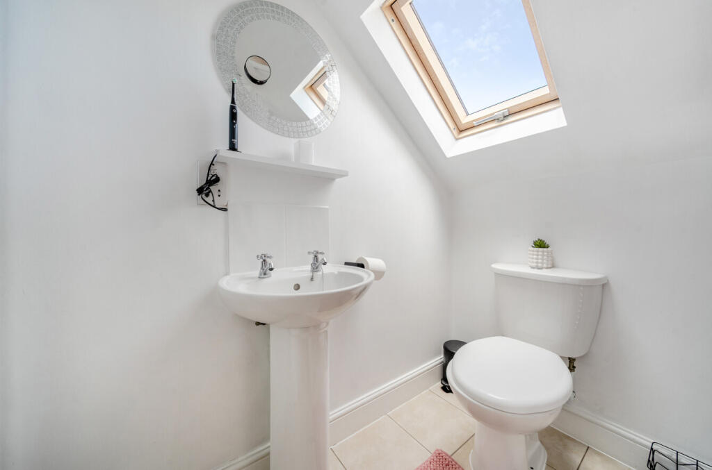 1346141-19-68b5e2...