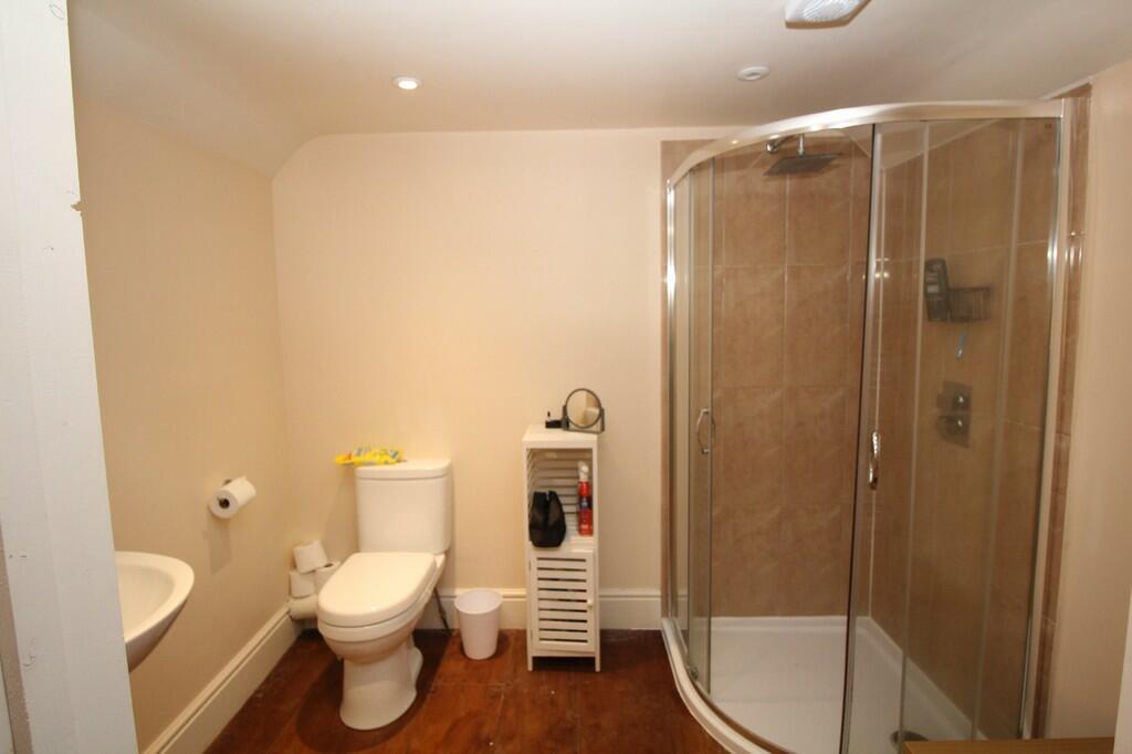 Ensuite Shower Ro...