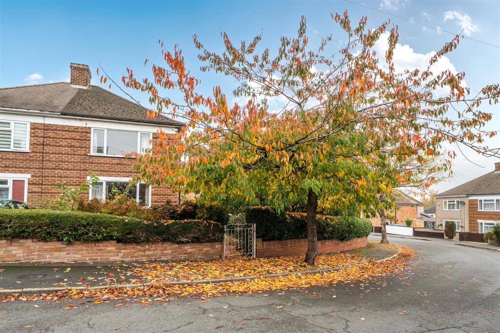 12 Glebe Crescent, Rugby (11).jpg