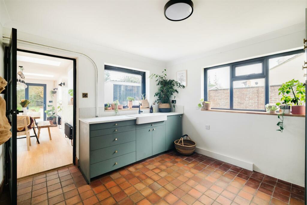 alpha cottage (10).jpg