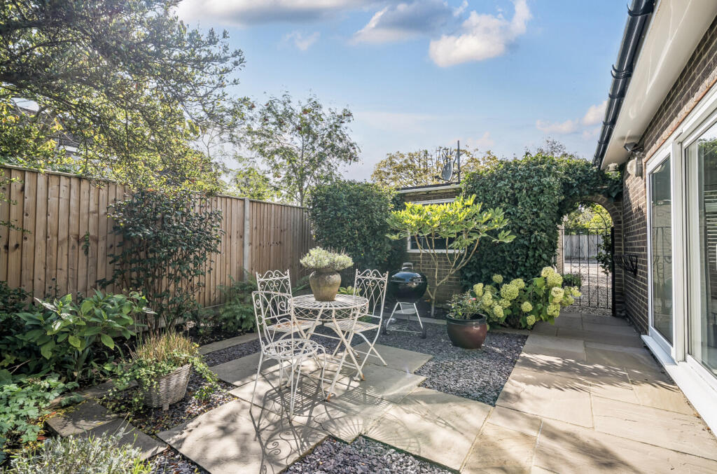 1346863-19-68baf8...