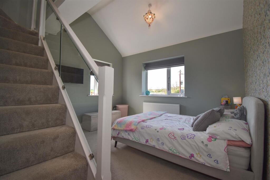 Malvern Bedroom 4 b.jpg