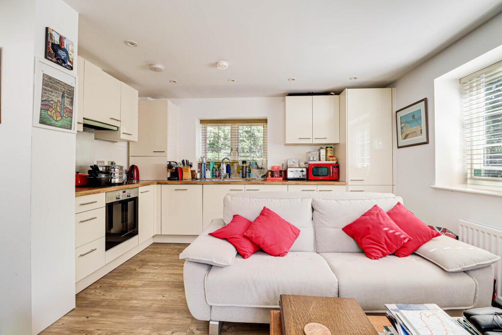 Living/kitchen