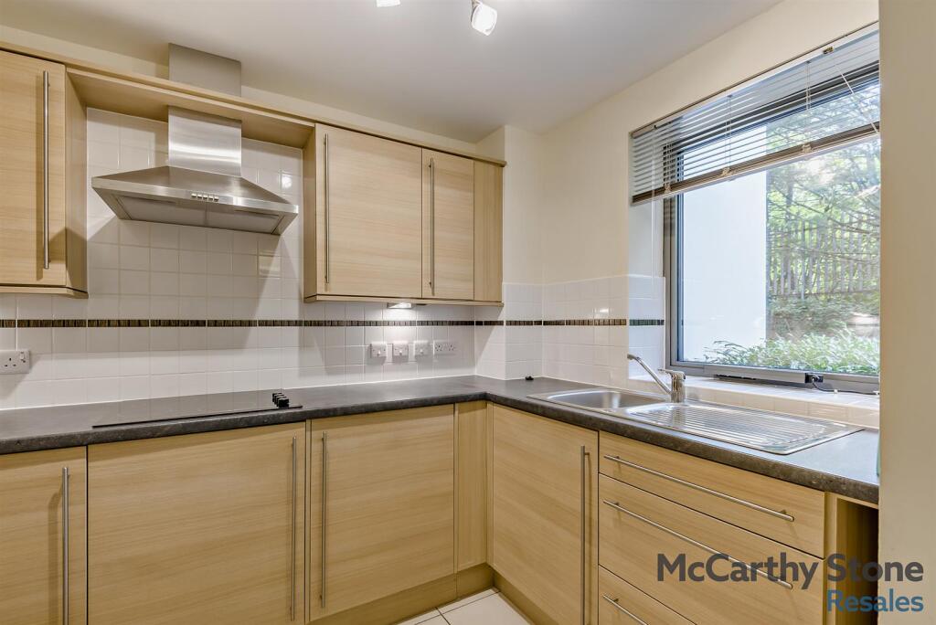 8668532-interior15-800.jpg