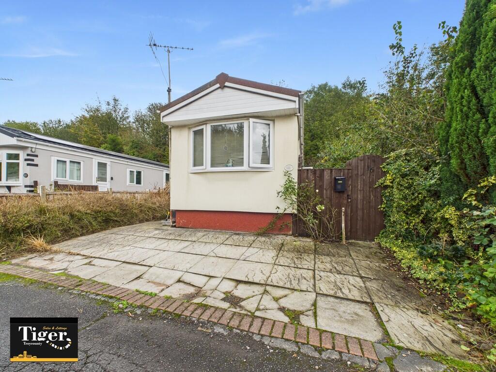 CAM02176G0-PR0736...