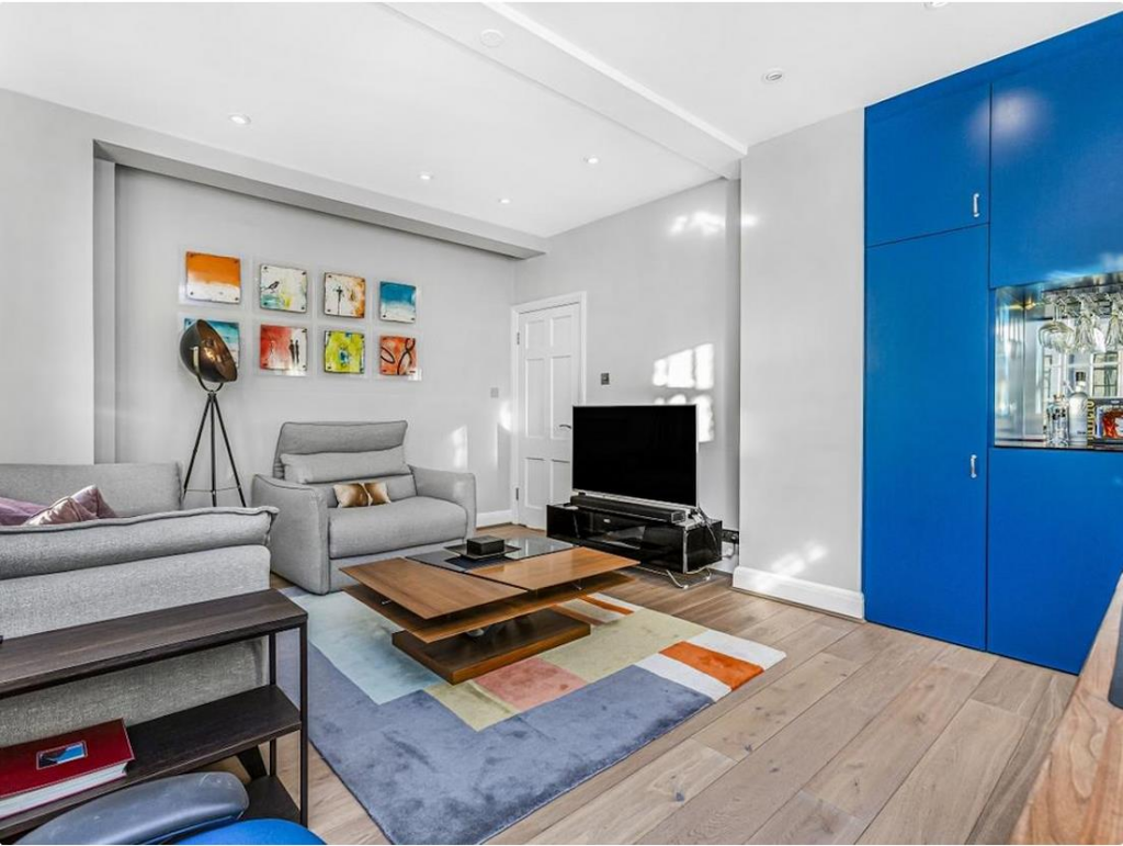 Living room 2.PNG