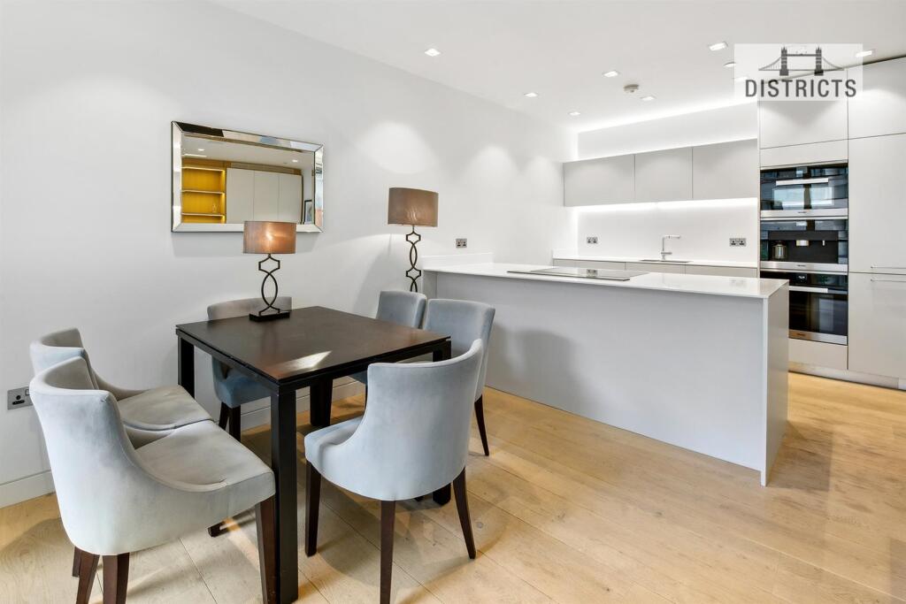 Tudor House (14).jpg