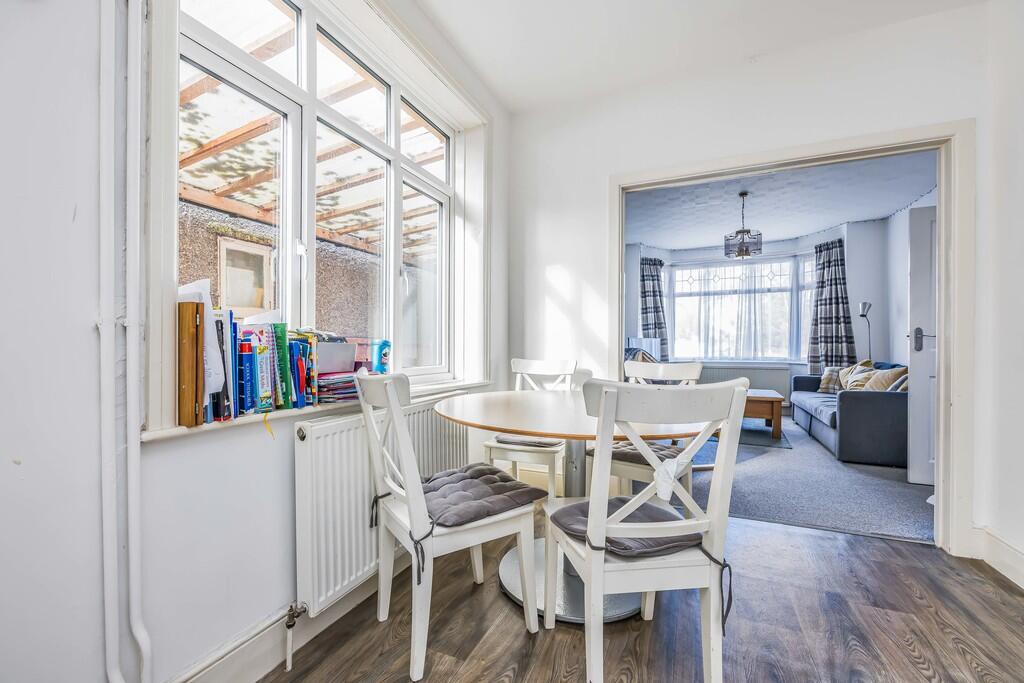 13 Beaufort Road,...