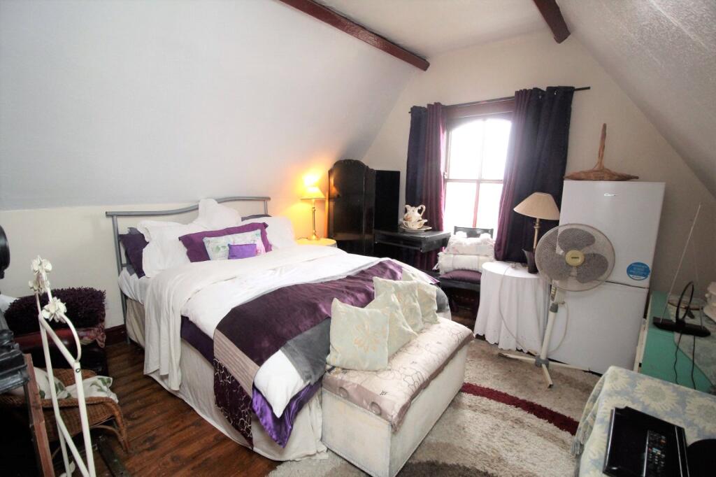 Bedroom 5