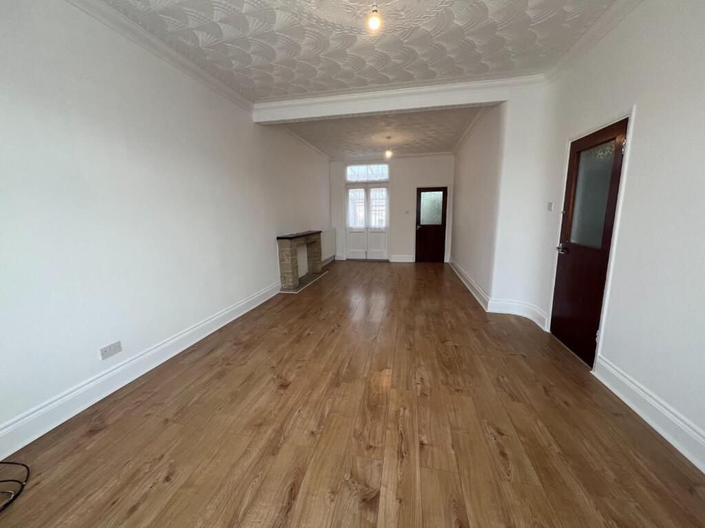 Lounge1.JPG