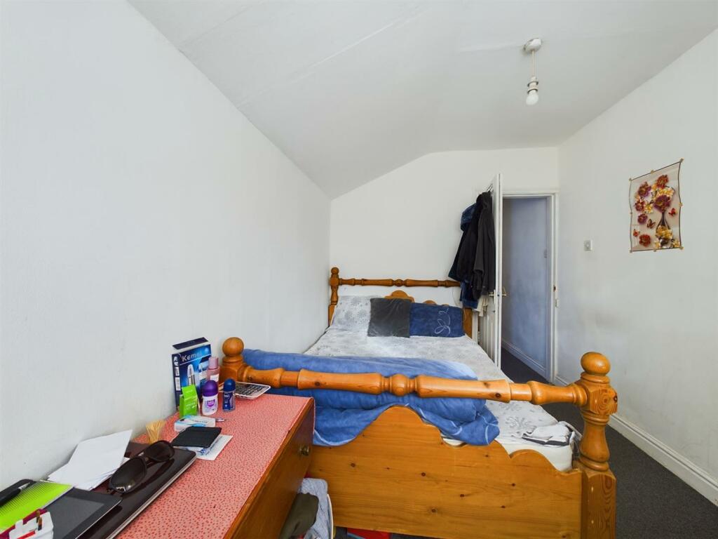Bedroom 3 (2).jpg