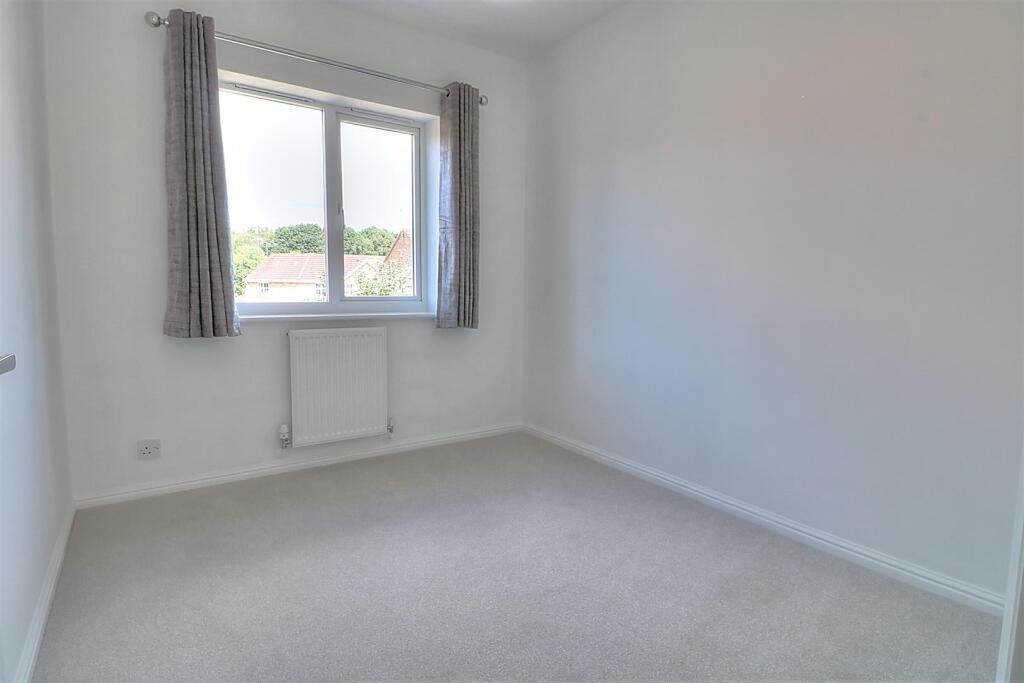 Tristram Close 31 Bed 2.jpg