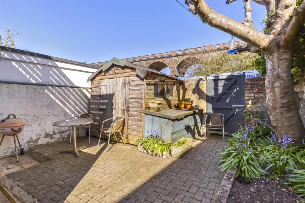 Ditchling Rise_19.jpg