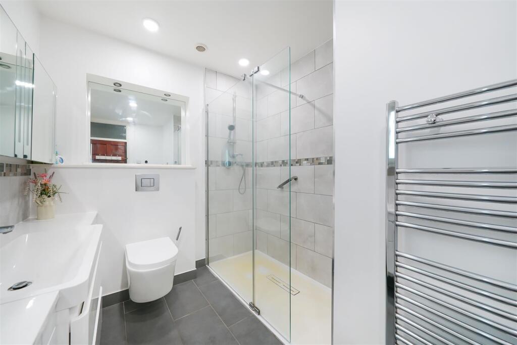 Banstead Road - .jpg