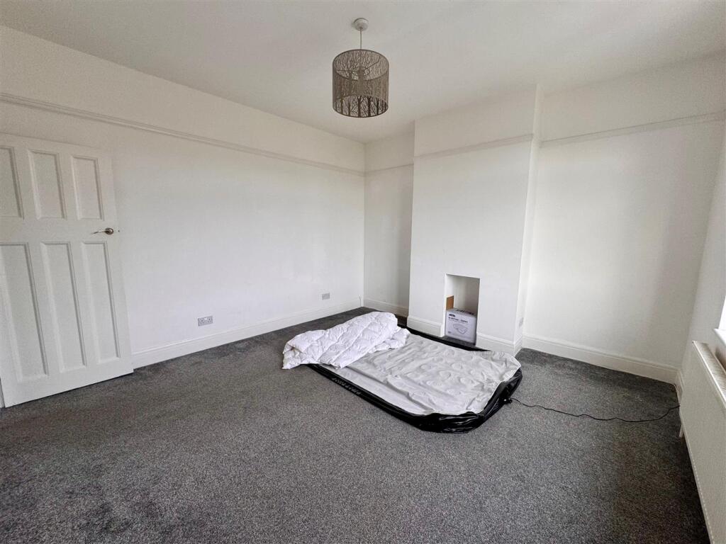 Bedroom.jpg