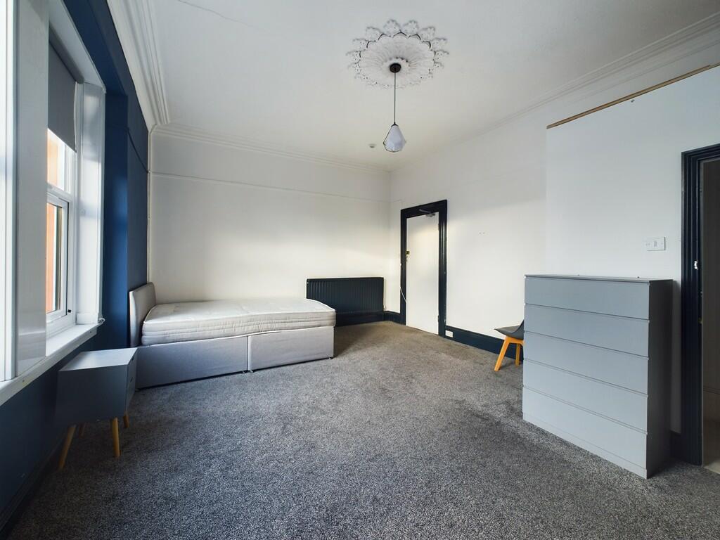 CAM02089G0-PR0385...