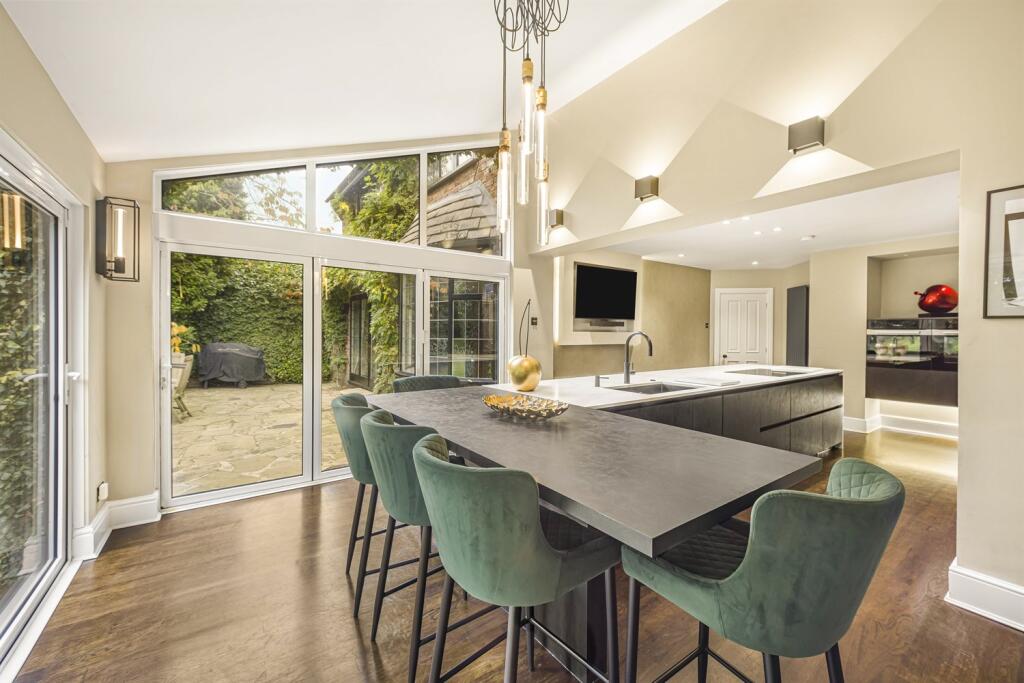 Kitchen/Breakfast Ro