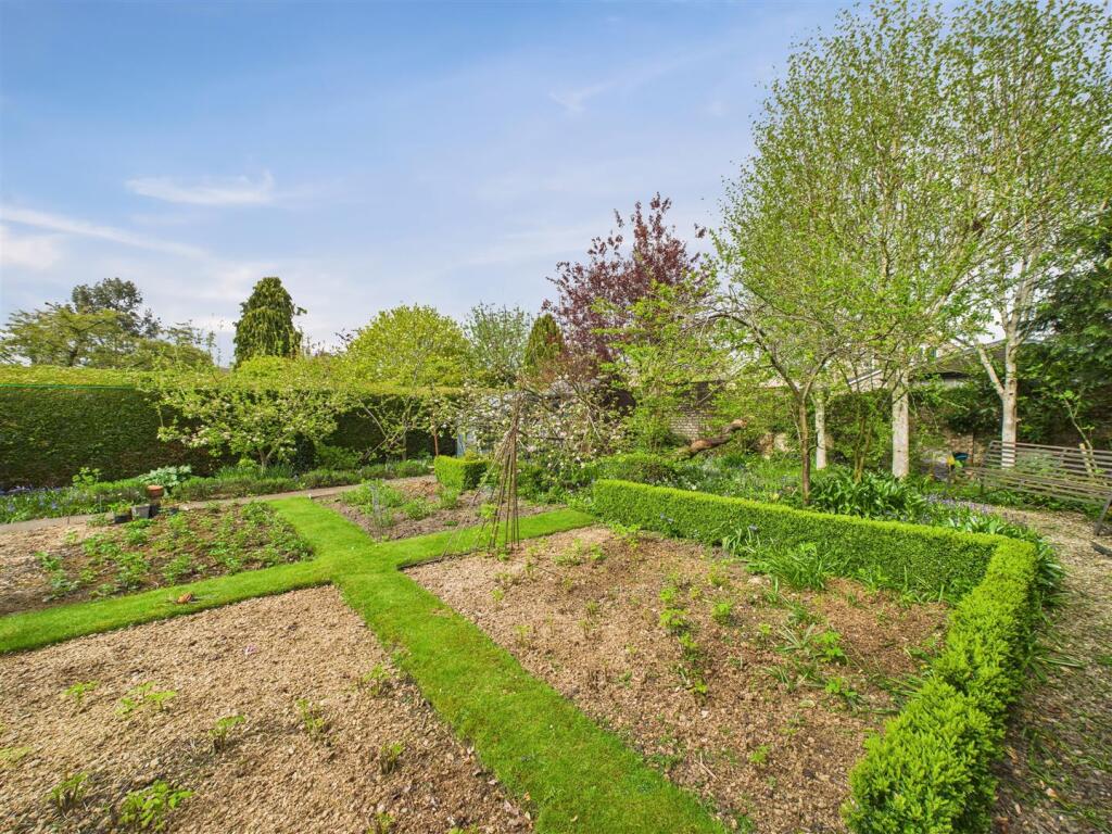 GARDEN