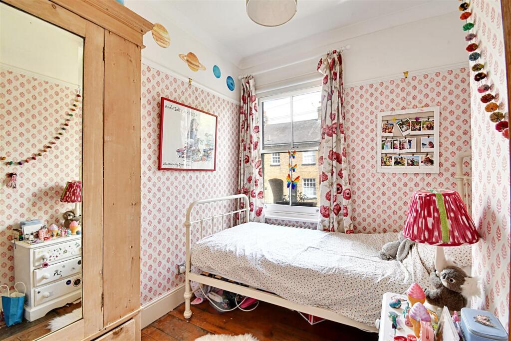 Bedroom 3.jpg
