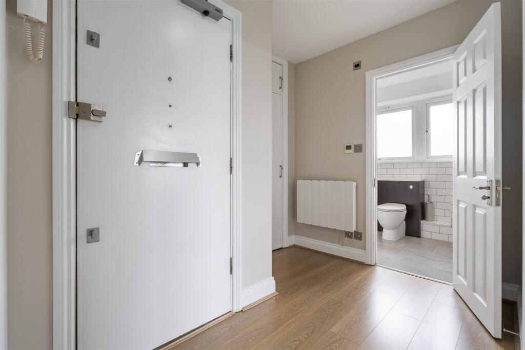 17 Heathdene, Chase Side N14 5HU-5.jpg