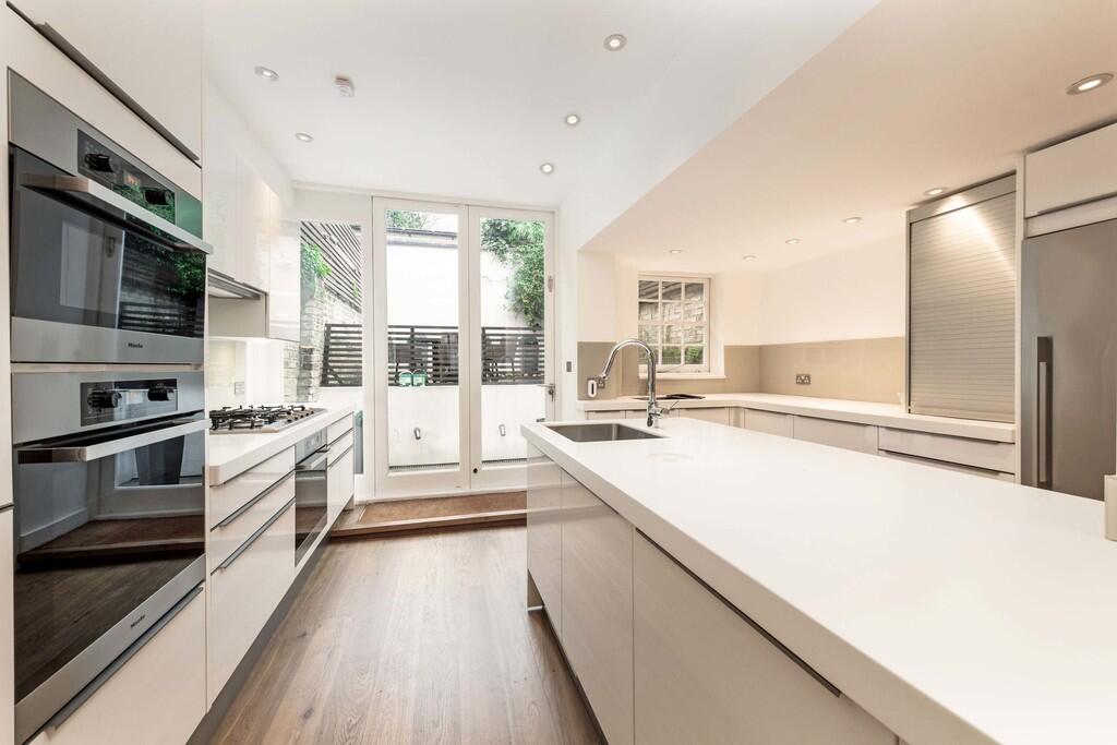 42 Bramerton St K...
