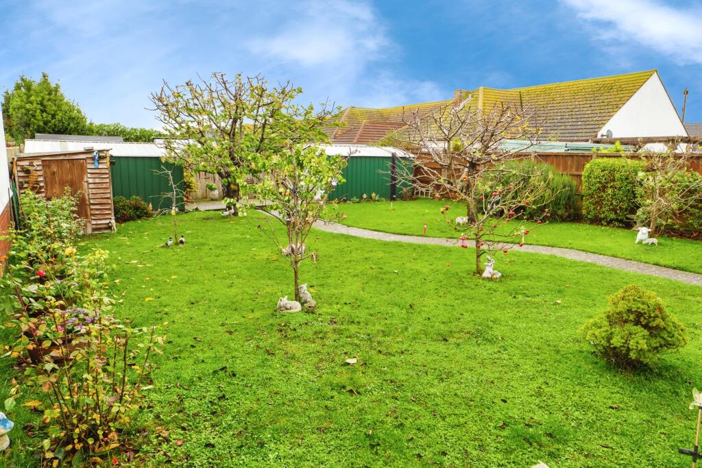 31 Lonsdale Avenue, Margate CT9 3BY