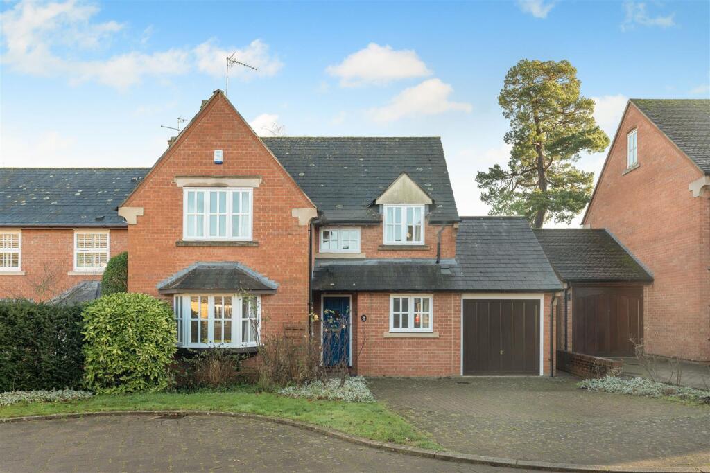 20 Lake Walk, Adderbury-2.jpg