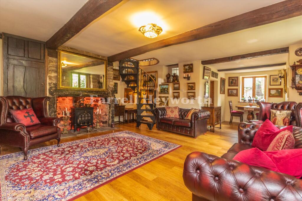 Lounge image 4