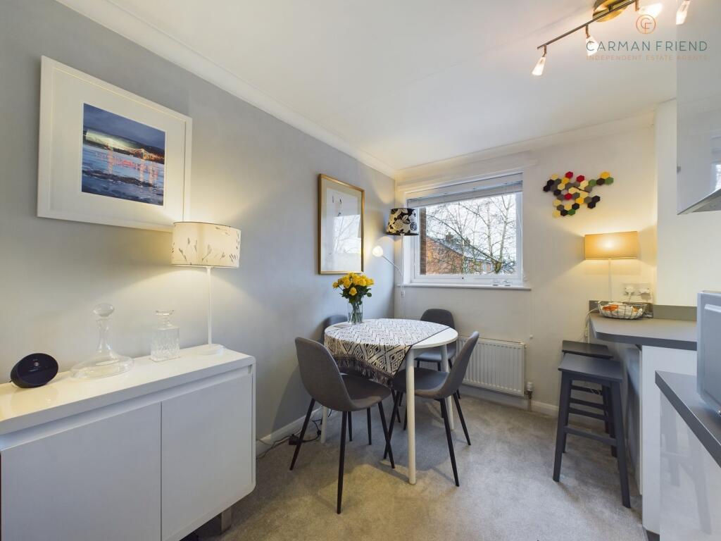 Kitchen/Dining/Living room