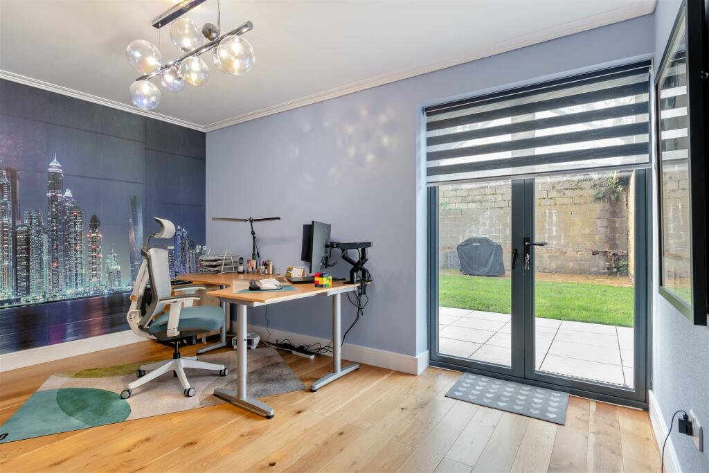 8627171-interior02.jpg