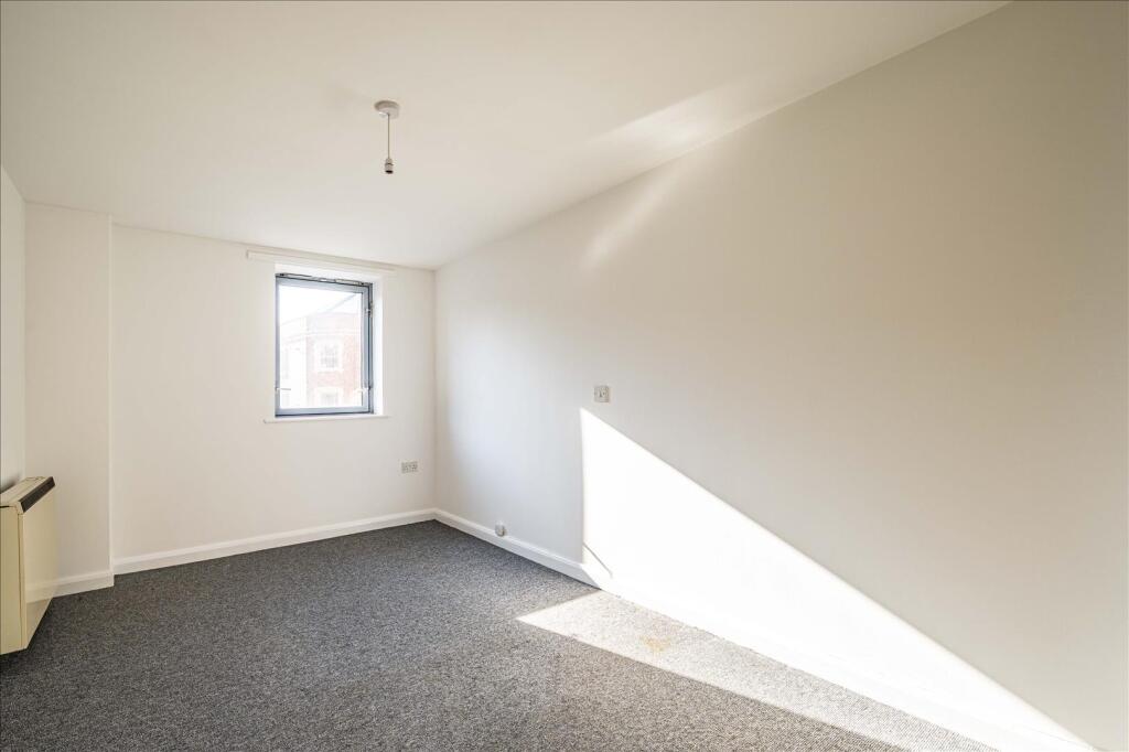 204 Sheridan court 5 of 7.jpg