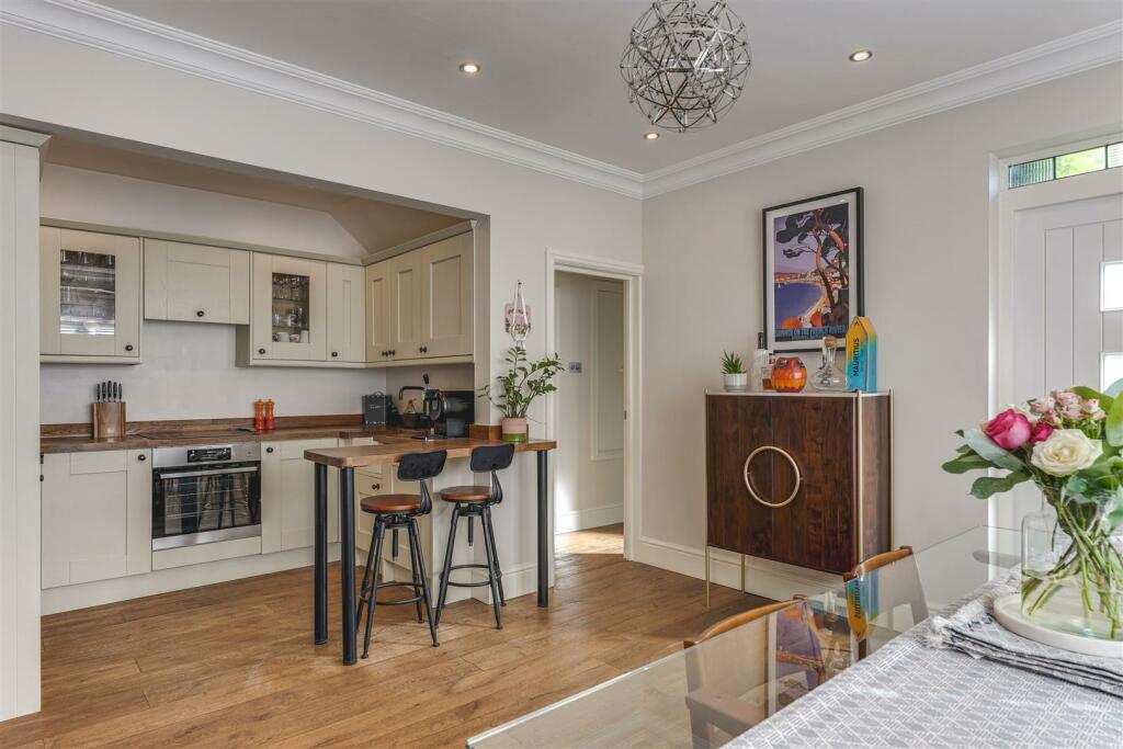 21 London Road-6.jpg