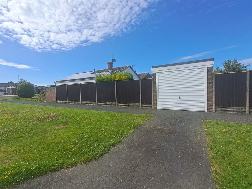 garage.jpg