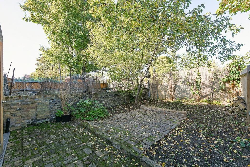 Garden (2).jpg
