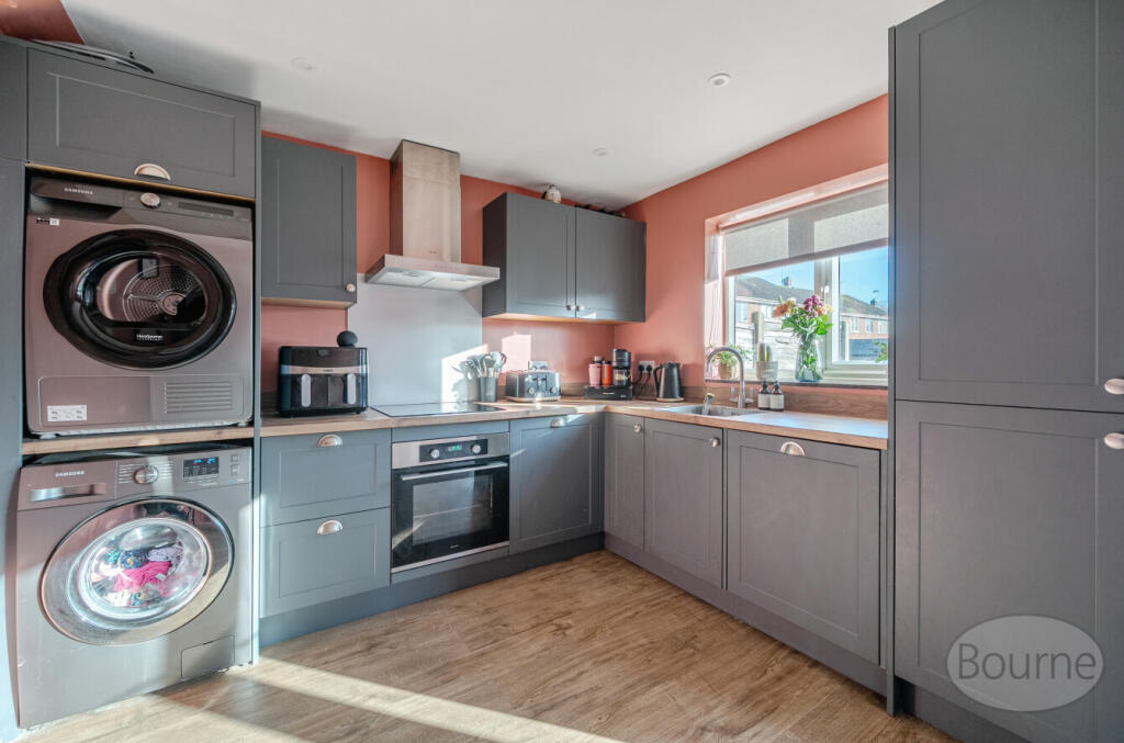 0ef87d6c-fb2e-4ad...