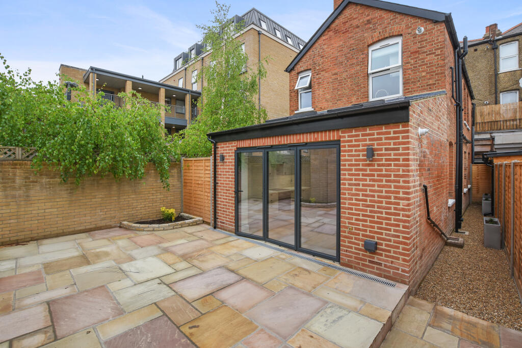 10-055cGCHAM - 27A Church Lane - Gdn 3 -Origina...