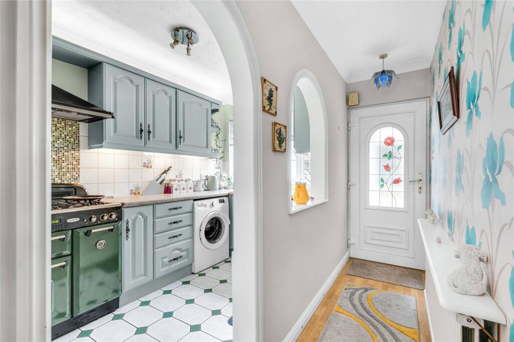 Hallway/Kitchen