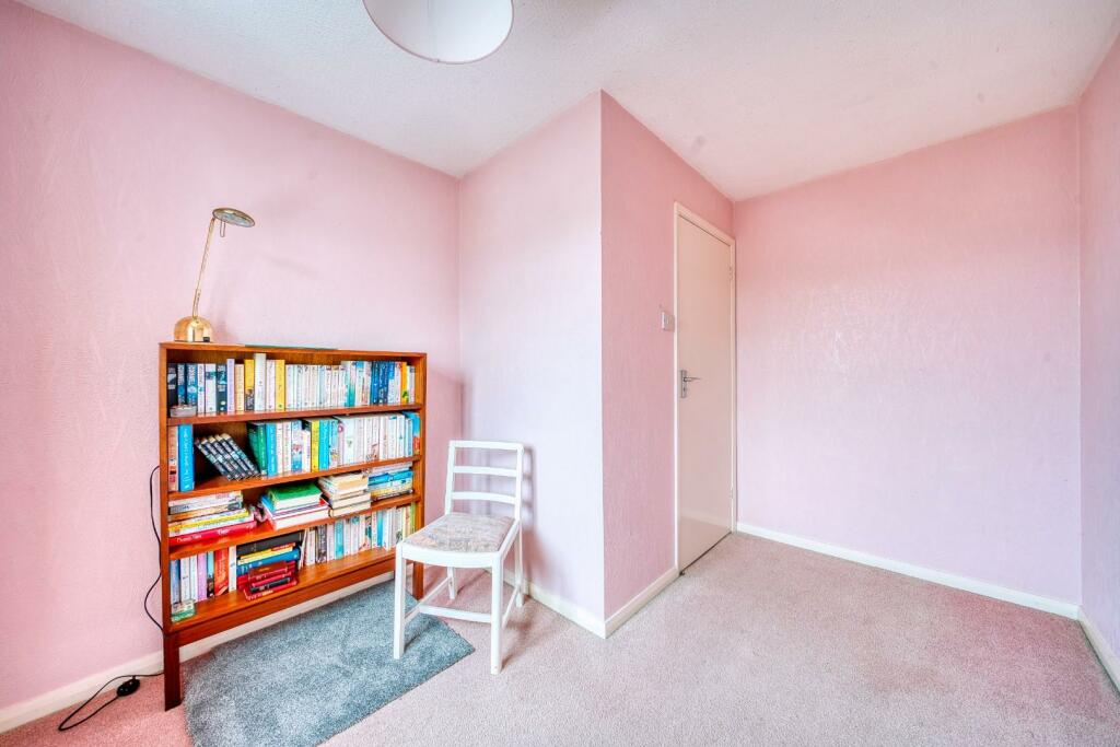 11 - bedroom.jpeg
