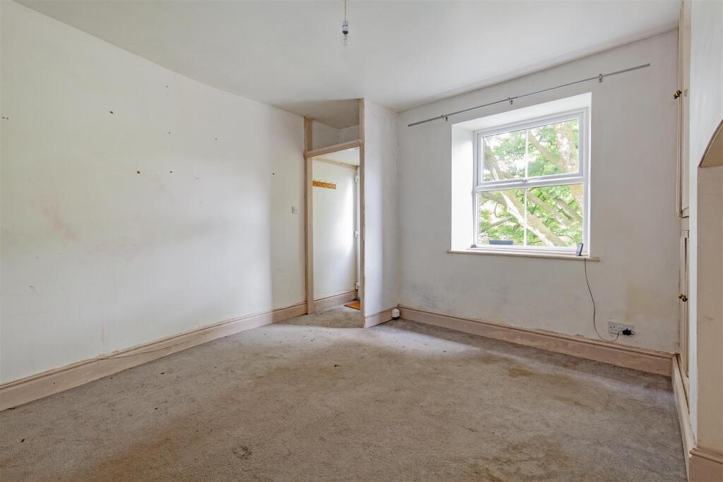 Reception Room-3.jpg