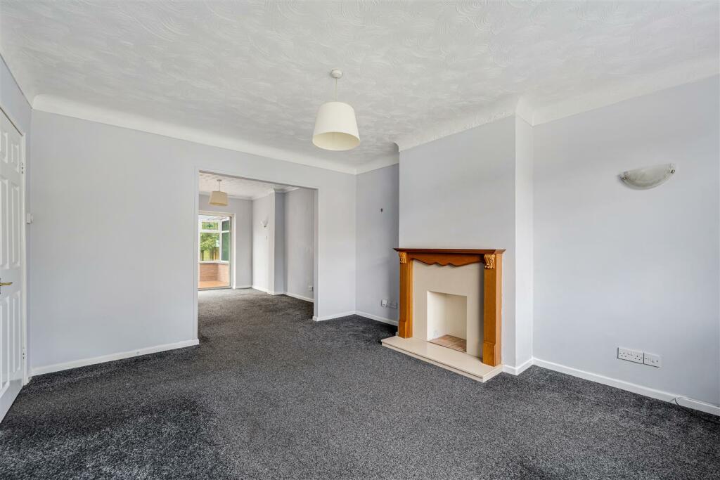 Extended lounge-diner